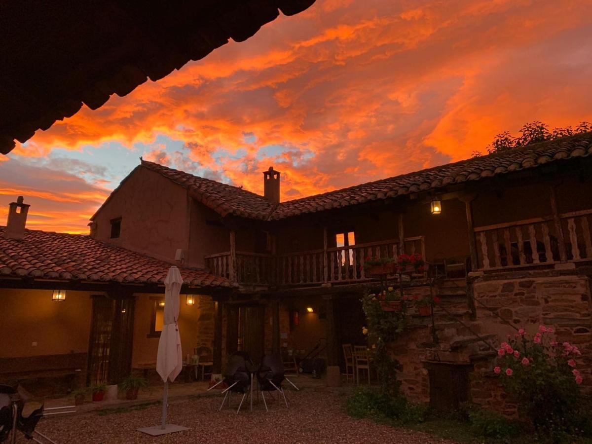 Casa Rural Las Aguedas Murias de Rechivaldo Bagian luar foto